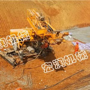 地基护坡锚固钻机发往江西一台 现场使用机器施工