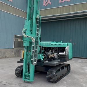 履带式光伏打桩机